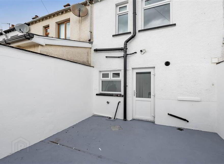 13 Park Avenue, Dundonald, Belfast, BT16 2AJ