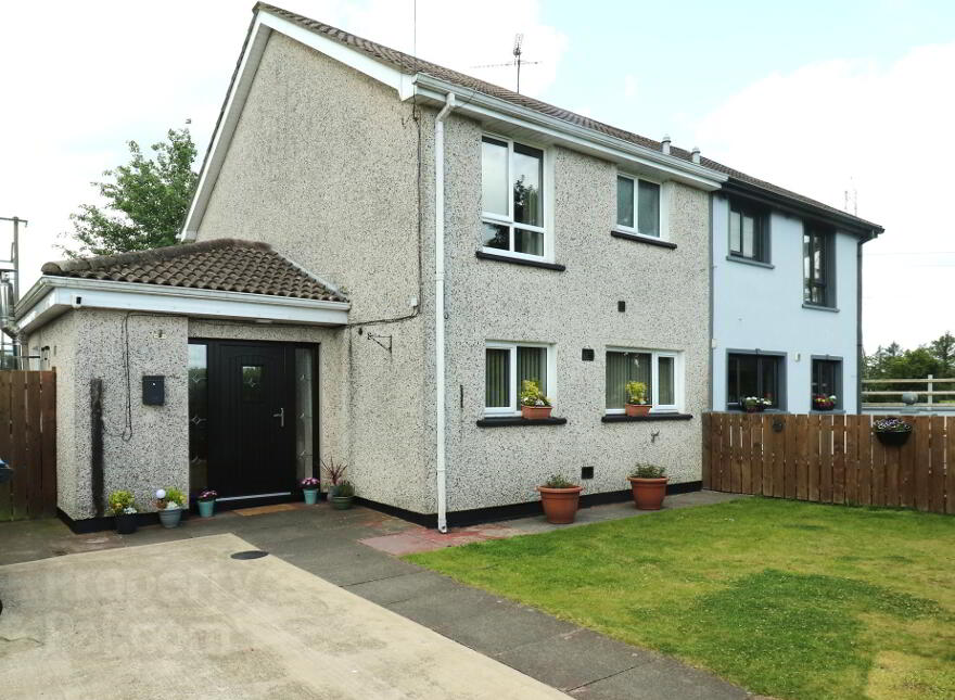 19 Dernagh Drive, Coalisland, Dungannon, BT71 5FG photo