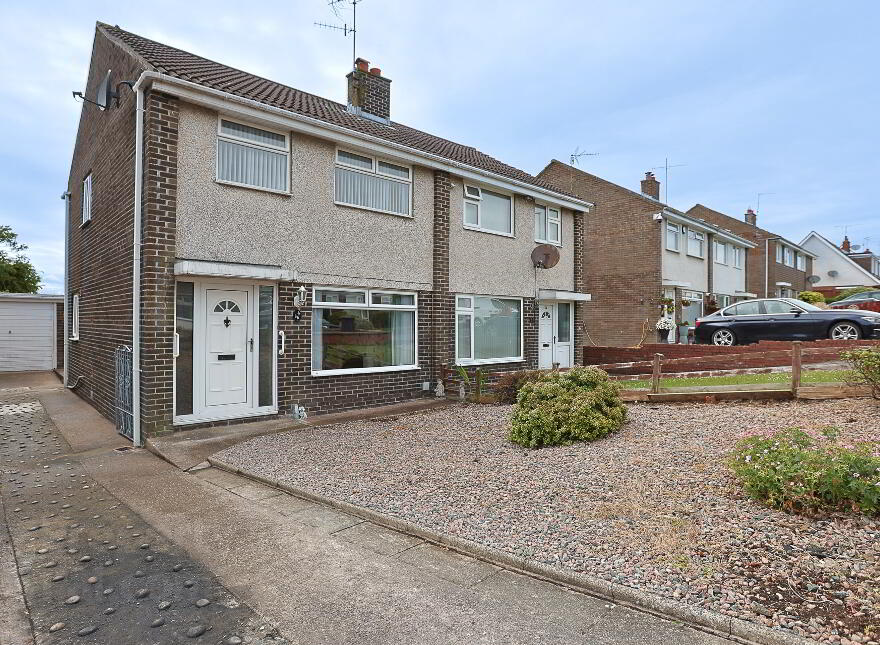 86 Killycomain Drive, Portadown, Craigaovn, BT63 5JS photo