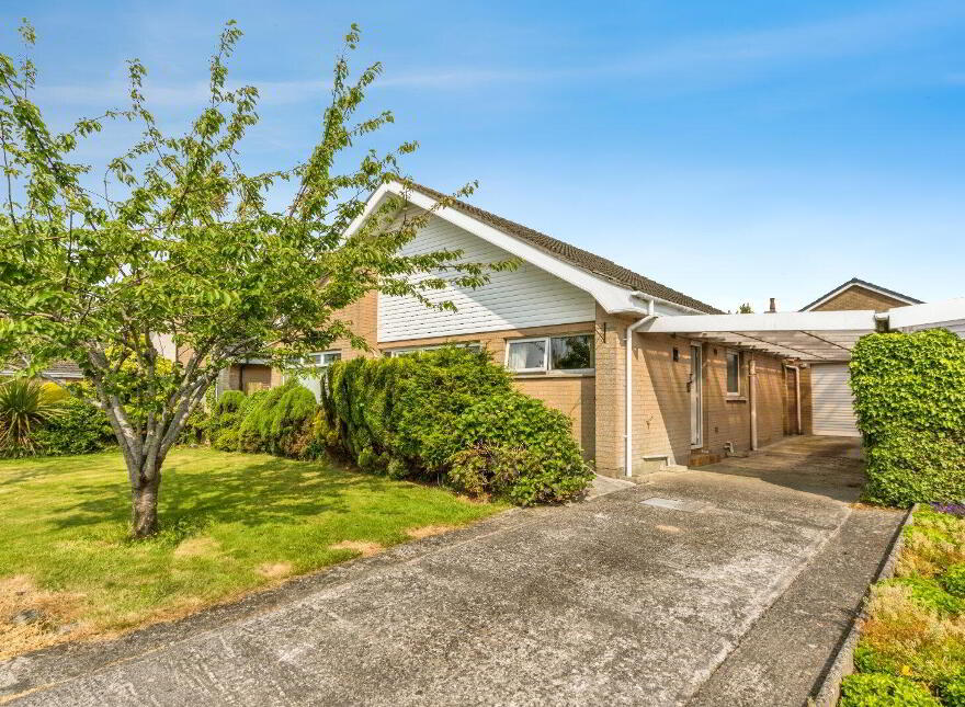 20 Brandon Grove, Bangor, BT19 7SN photo