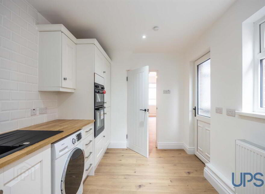 8 Nansen Street, Falls Road, Belfast, BT12 6AT