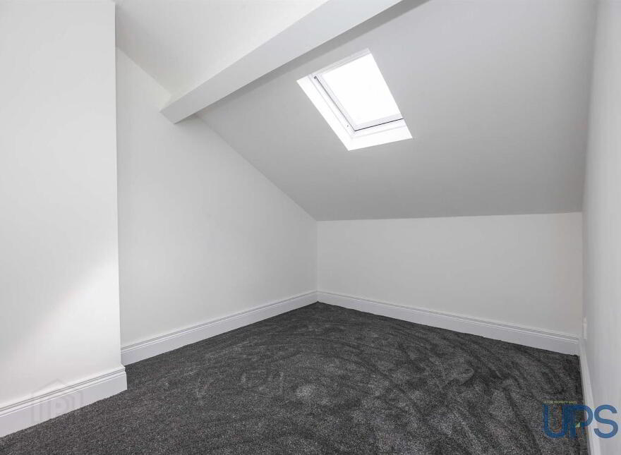 8 Nansen Street, Falls Road, Belfast, BT12 6AT