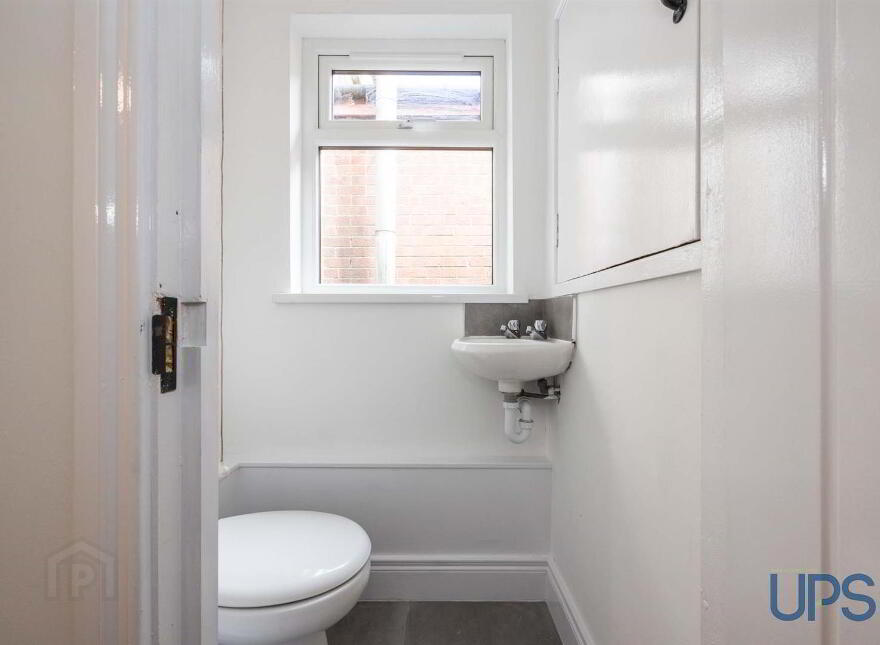 8 Nansen Street, Falls Road, Belfast, BT12 6AT