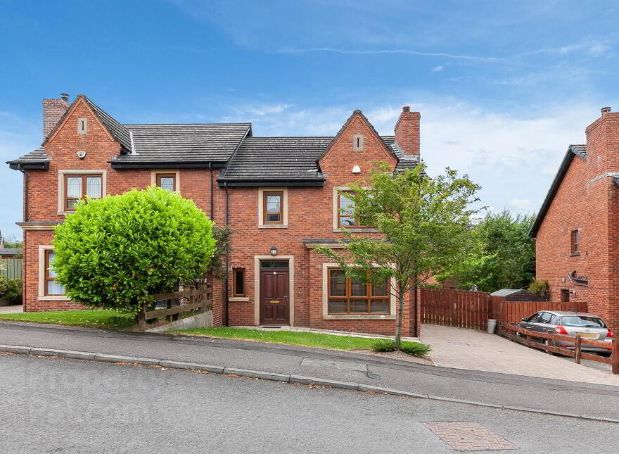 6 Brooke Hall Heights, Belfast, BT8 6WF photo
