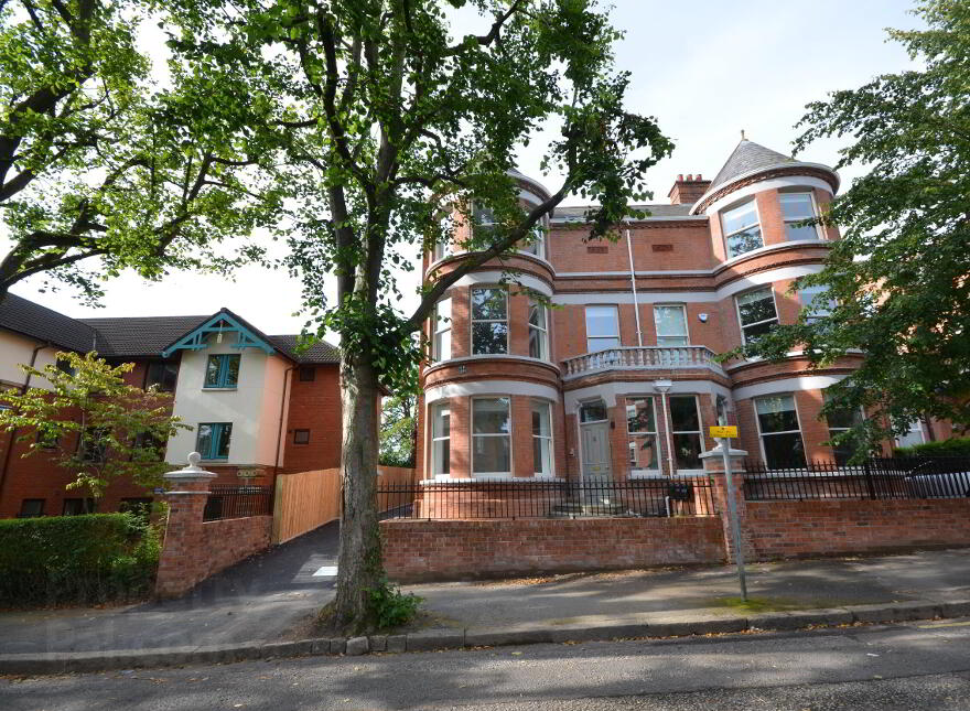34 Sans Souci Park, Belfast, BT9 5BZ photo