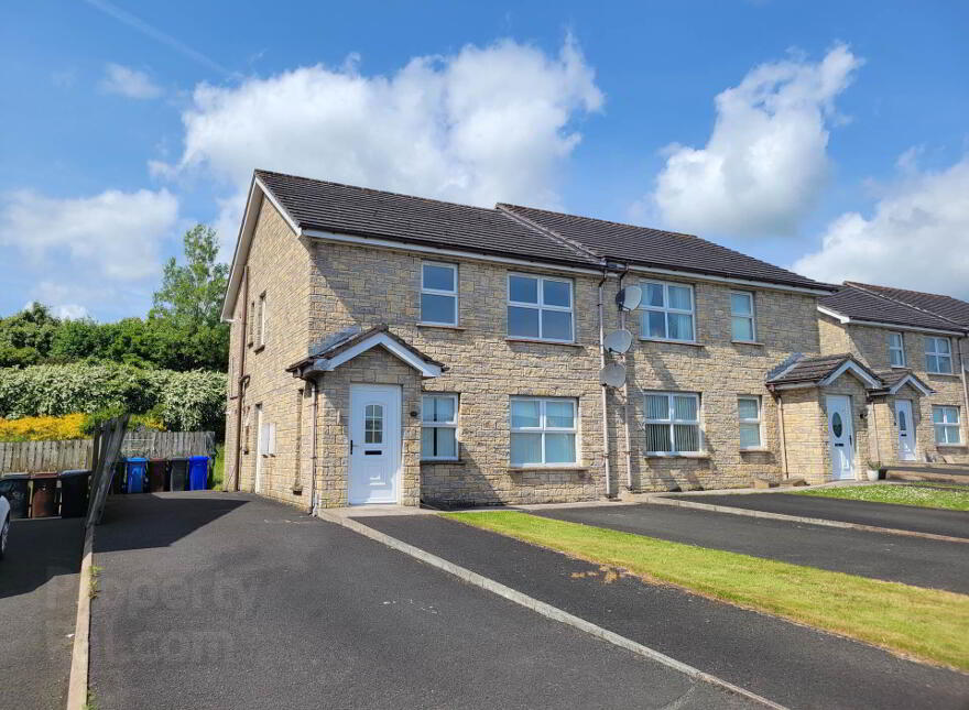 12 Blackthorn Rise, Larne, BT40 2HJ photo