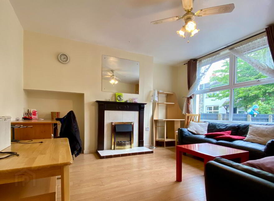 32 Davys Street, Carrickfergus, BT38 8BN