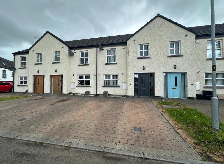 12 Tullymore Gardens, Broughshane, BT43 7GU photo