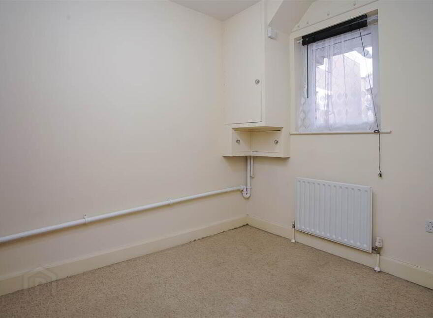 709 College Central, 4 College Avenue, Belfast, BT1 6BD