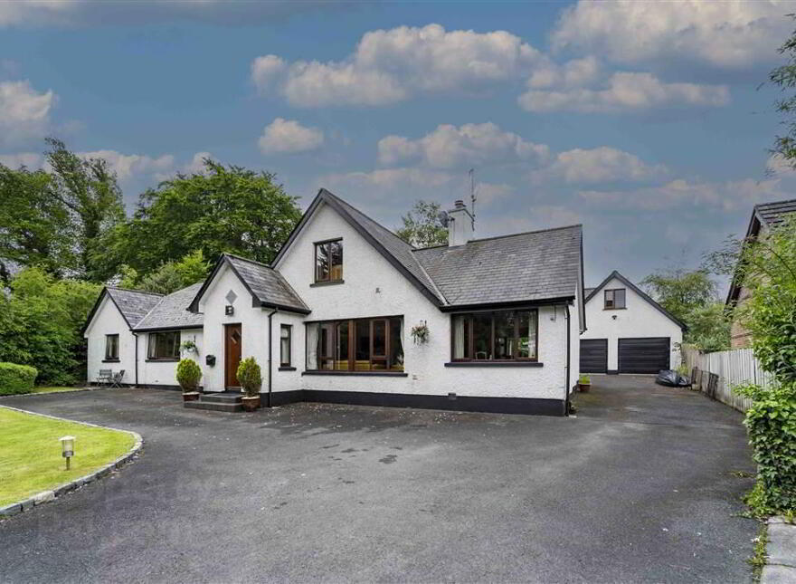 25 Millvale Road, Royal Hillsborough, BT26 6HR photo