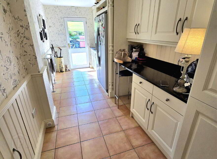 19 Dromore Road, Hillsborough, BT26 6HS