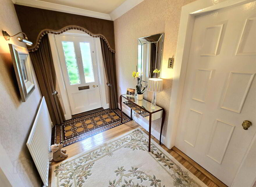 19 Dromore Road, Hillsborough, BT26 6HS