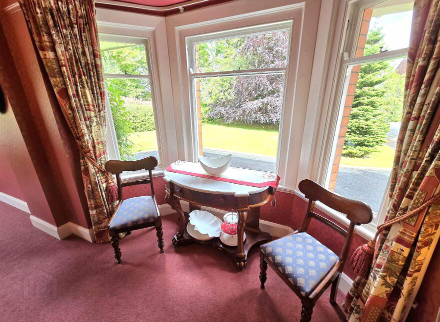 19 Dromore Road, Hillsborough, BT26 6HS
