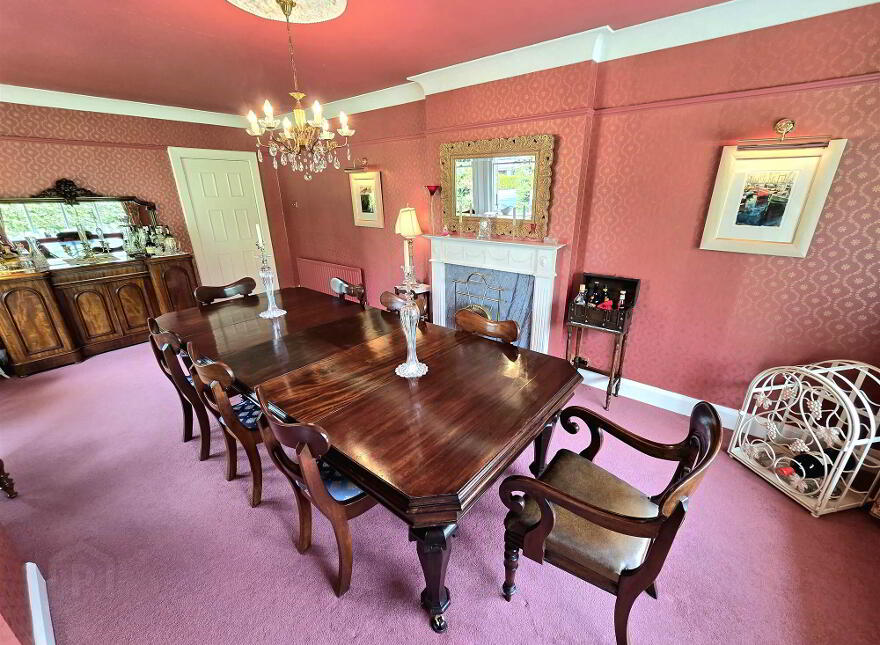 19 Dromore Road, Hillsborough, BT26 6HS