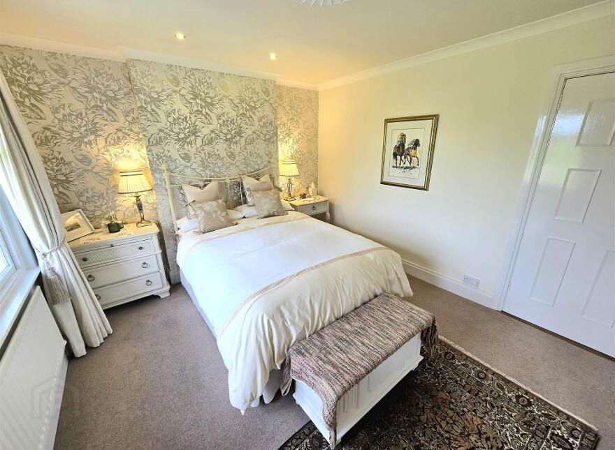 19 Dromore Road, Hillsborough, BT26 6HS