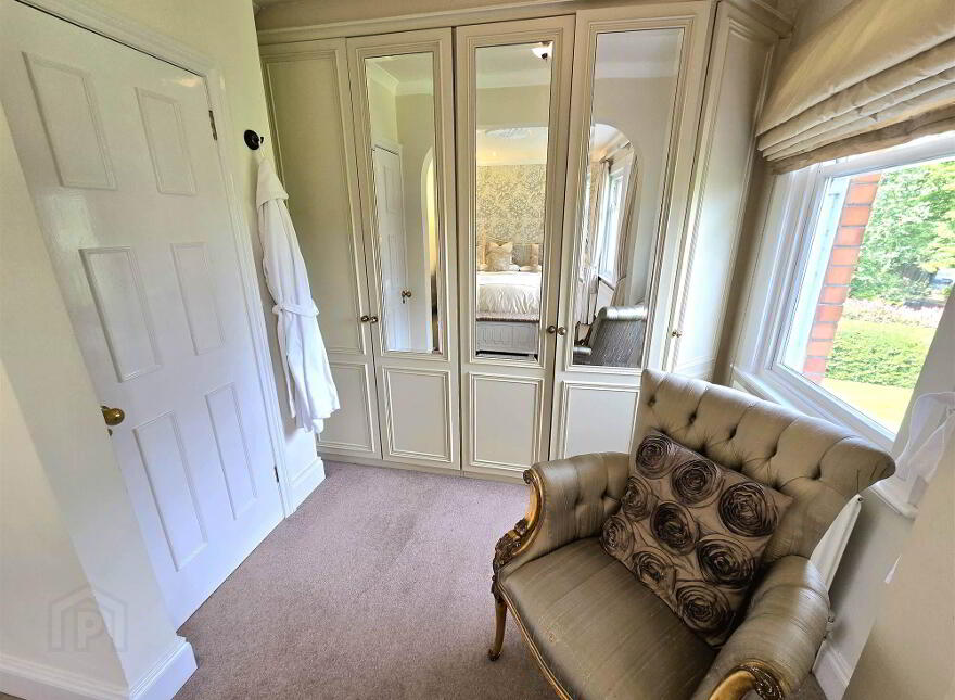 19 Dromore Road, Hillsborough, BT26 6HS