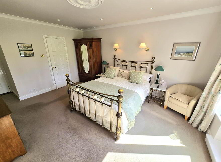 19 Dromore Road, Hillsborough, BT26 6HS