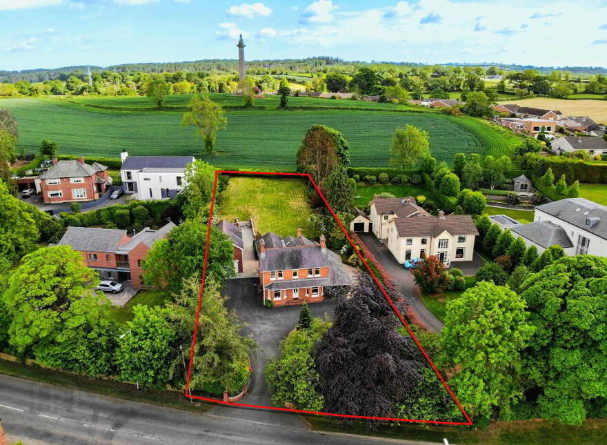 19 Dromore Road, Hillsborough, BT26 6HS