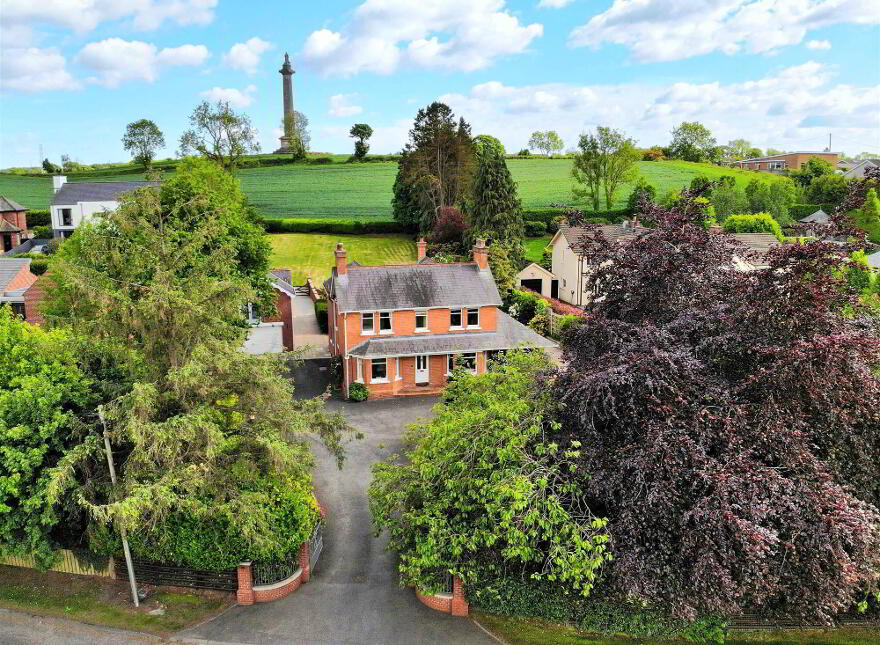 19 Dromore Road, Hillsborough, BT26 6HS