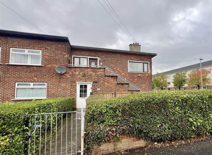 10b South Bank, Cregagh Estate, Belfast, BT6 0ED photo
