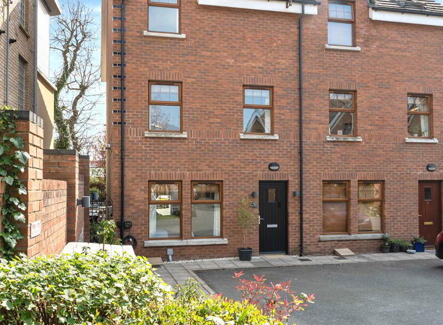 10 Ormiston Square, Belmont Road, Belfast, BT4 2RU photo
