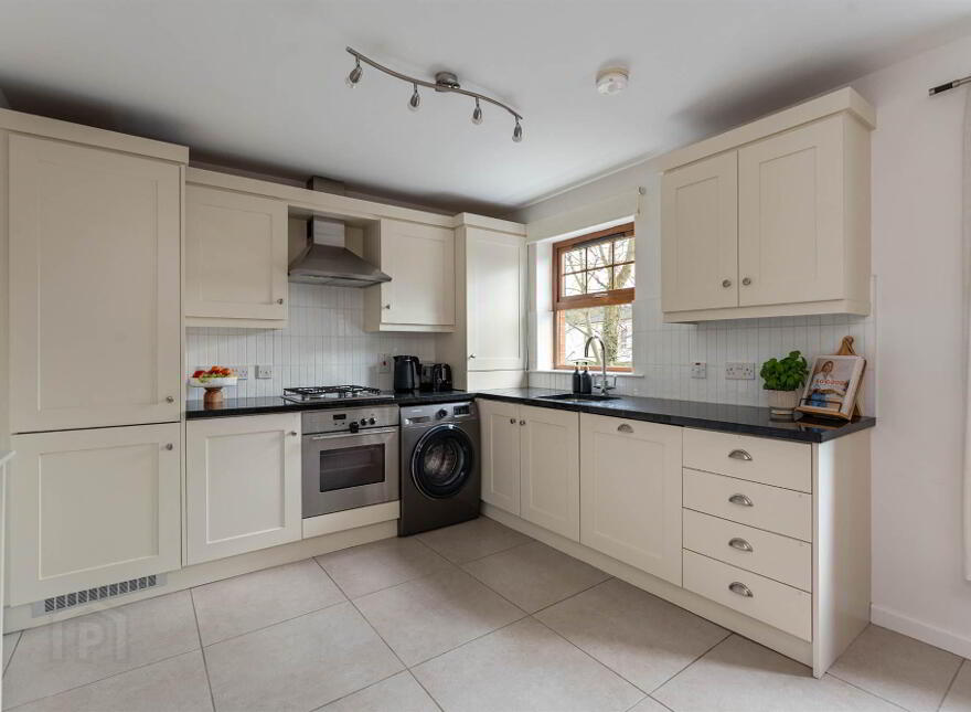 10 Ormiston Square, Belmont Road, Belfast, BT4 2RU