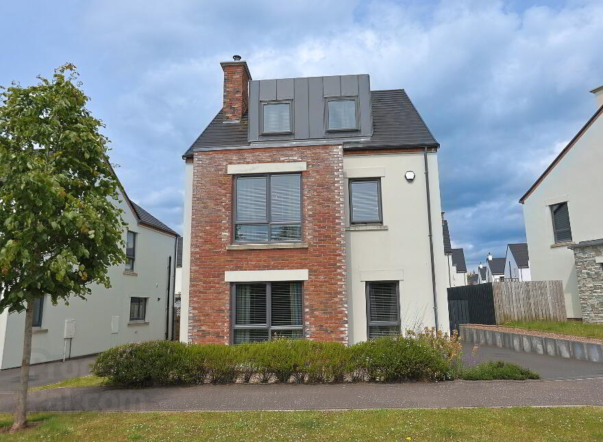 172 The Hollows, Lurgan, Craigavon, BT66 7FU photo