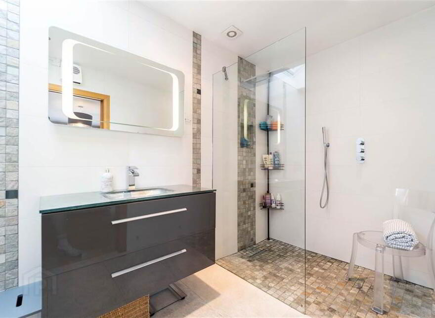2a Balloo Road, Bangor, BT19 7PG