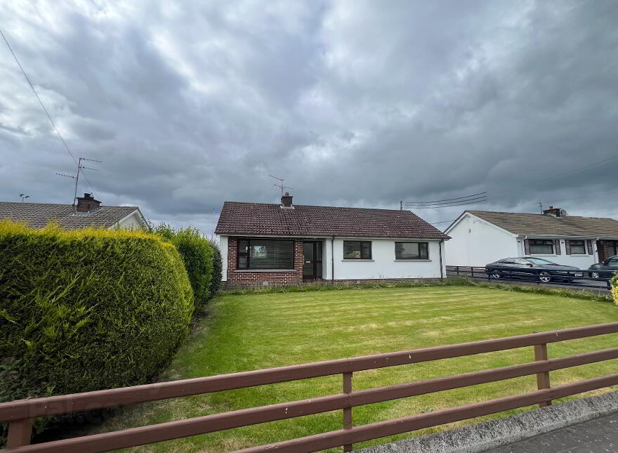 50 Barban Hill, Dromore, BT25 1PR photo