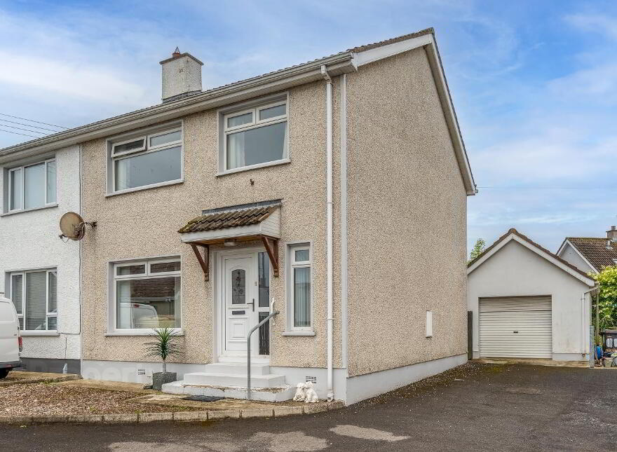 3 Castle Avenue, Castlederg, BT81 7BF photo