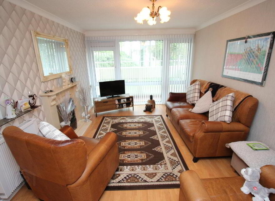 1a Ferndale House, Dunmurry, Belfast, BT17 9DB