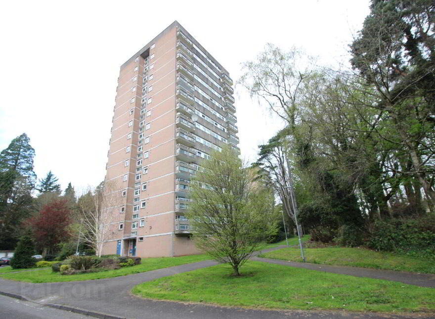 1a Ferndale House, Dunmurry, Belfast, BT17 9DB photo