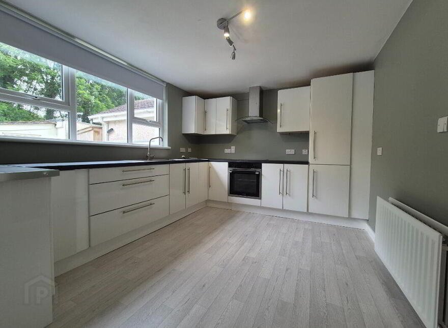 312 Lisnafin Park, Strabane, BT82 9DN