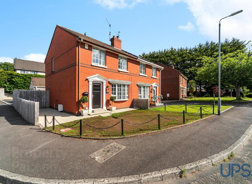 4 Corrina Avenue, Upper Dunmurry Lane, Dunmurry, Belfast, BT17 0HR photo