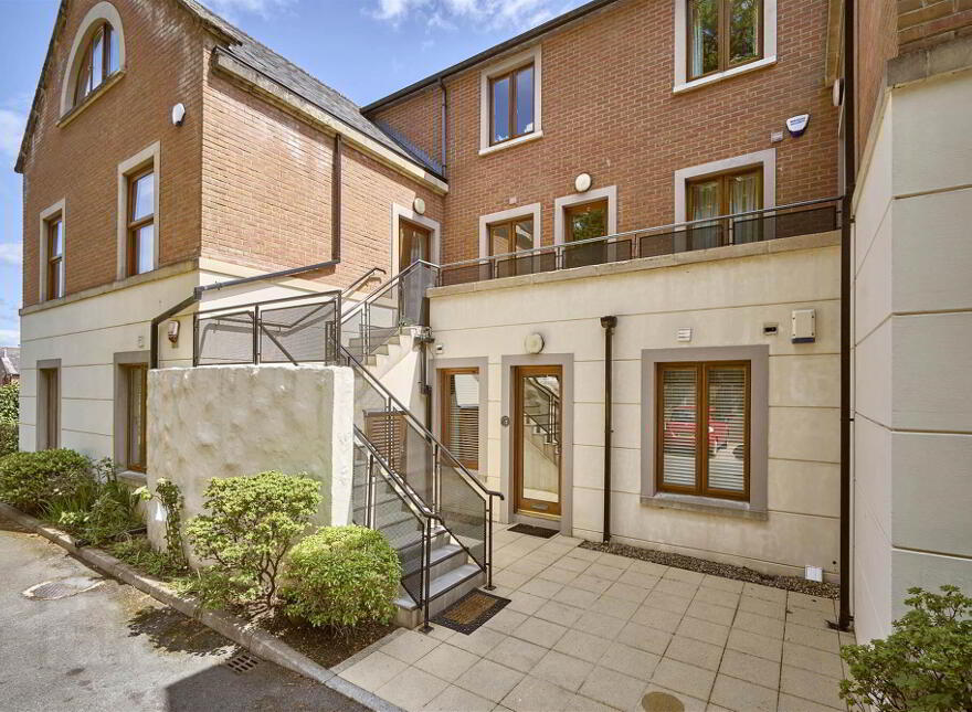 Apt 5 The Fairways, 40 Church Road, Helen's Bay, BT19 1TP photo