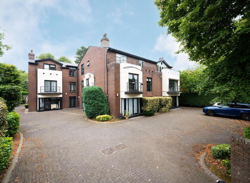 Apt 3 Balmoral Manor, 78 Balmoral Avenue, Belfast, BT9 6NY photo