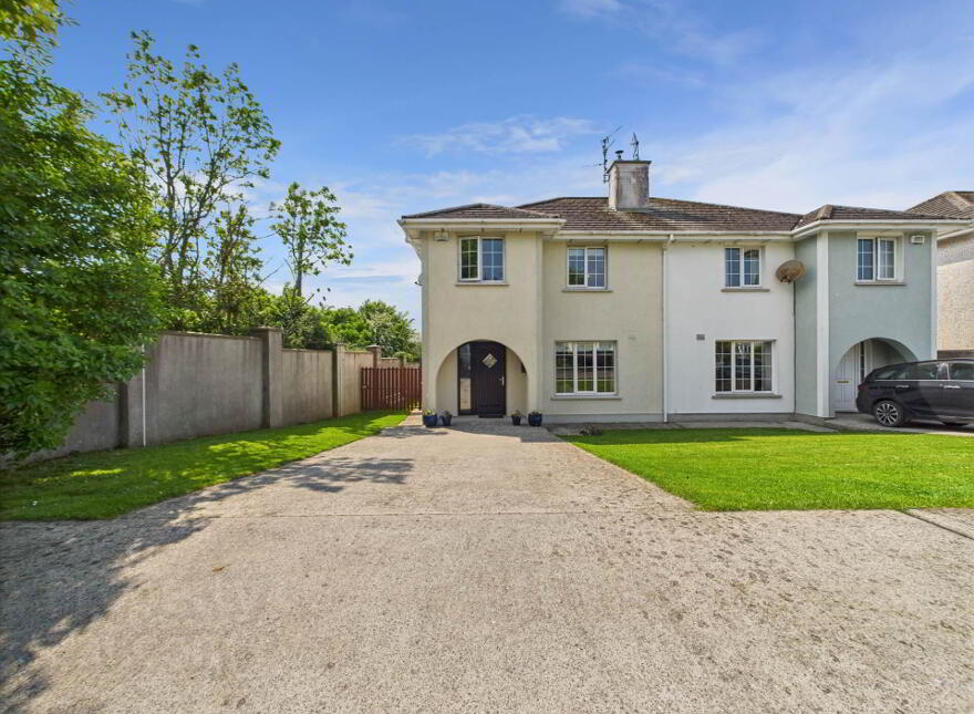 32 Cregg Lawns, Carrick-On-Suir, E32KF29 photo