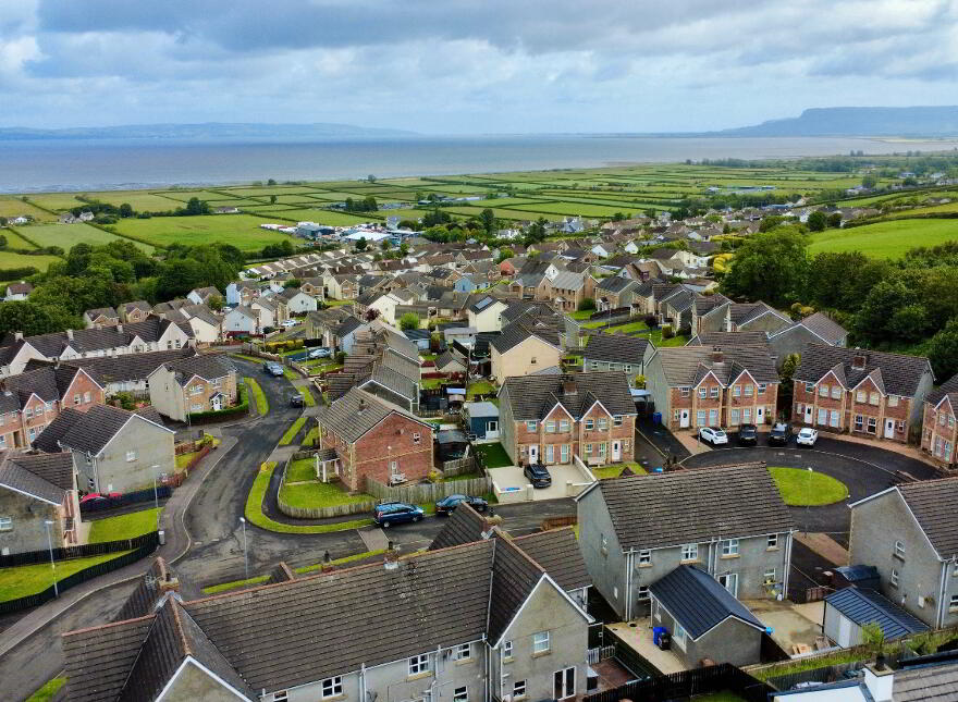 106 Briar Hill, Greysteel, L’derry, BT47 3FD
