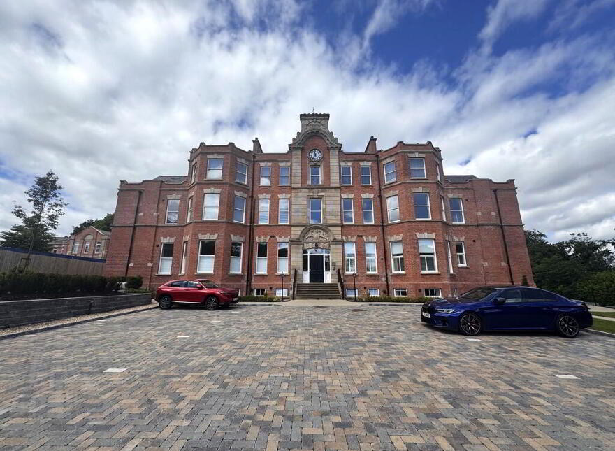 Apt 17, 6 Lady Ishbel Boulevard, Belfast, BT8 8SJ photo