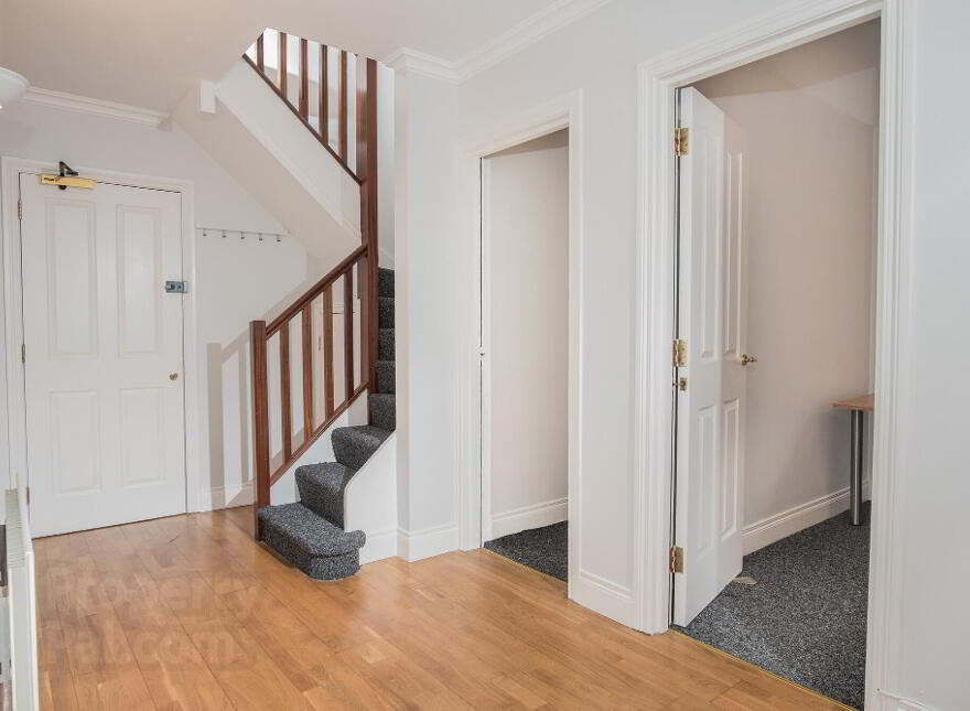 Apt 12 Myrtlefield Manor, 1 Myrtlefield Park, Belfast, BT9 6NE photo