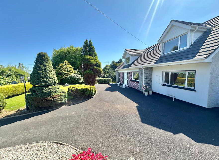 Trumroe House, Lifford Road, Raphoe, F93XD43