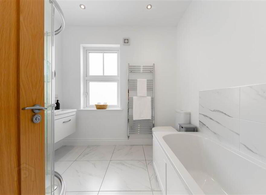 33 Castlegowan Place, Belfast, BT5 7WH