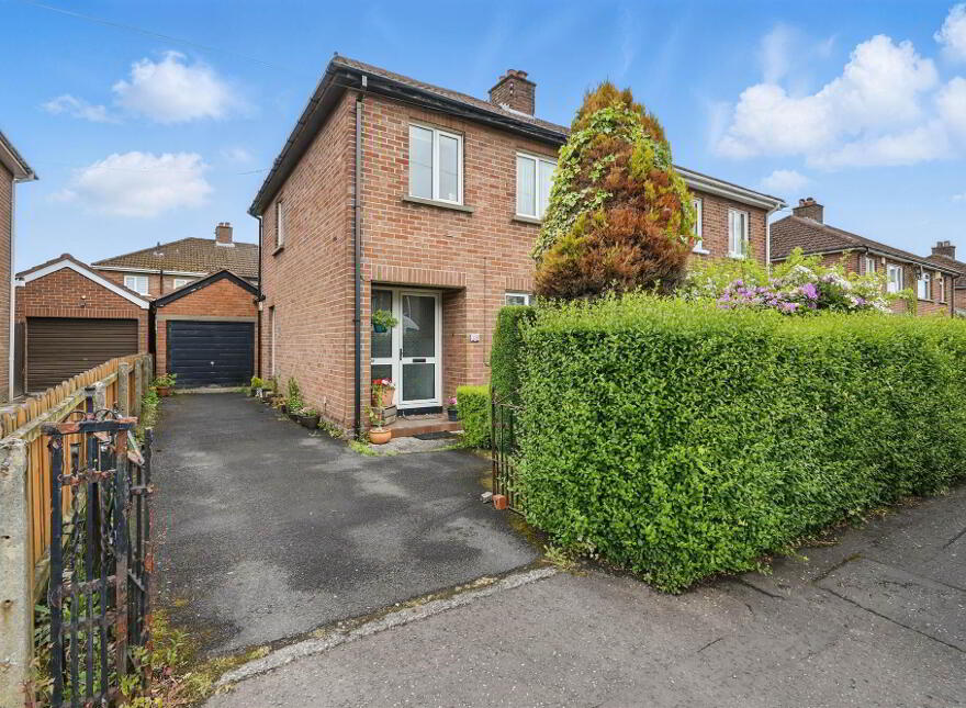 18 Prince Edward Drive, Belfast, BT9 5GB photo