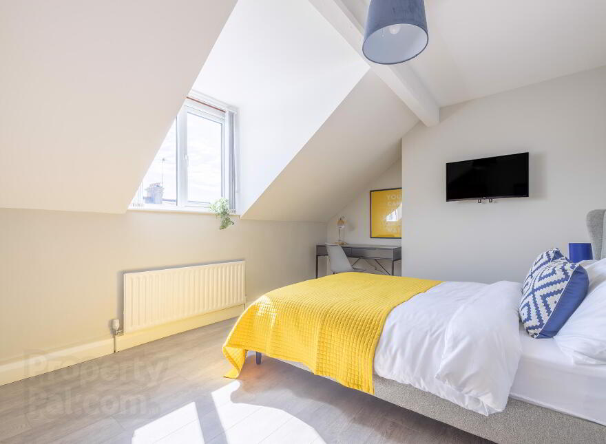 Room 4, 24 Windsor Avenue, Lurgan, Craigavon, BT67 9BG photo