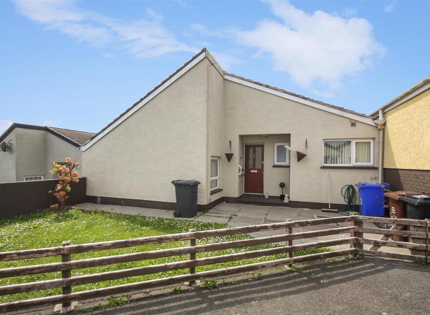 32 Lindisfarne Road, Downpatrick, BT30 6HP photo
