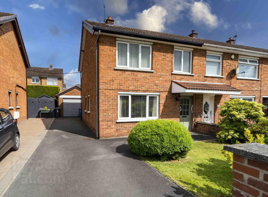 7 Fernbank, Lisburn, BT27 4JD photo