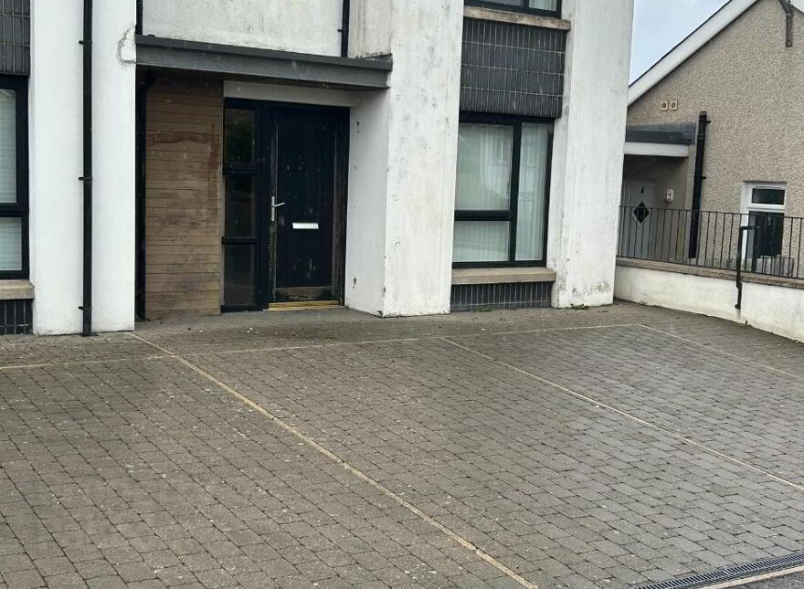 1a Millbank Avenue (student Let), Portstewart, BT55 7DG photo