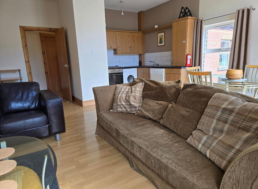 Apt 3, Pakenham Mews, Belfast, BT7 1XA