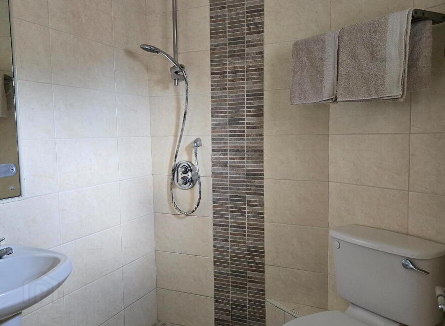 Apt 3, Pakenham Mews, Belfast, BT7 1XA