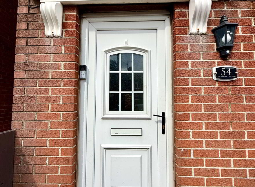 54 Kingsmere Gardens, Waterisde, L'Derry, BT47 5TR